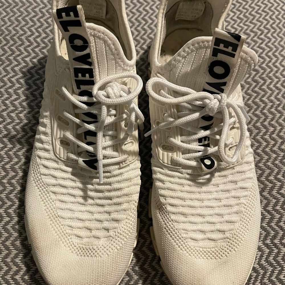 ELEV8 White Sneakers Size 8